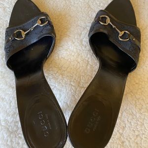 Used Gucci canvas heels